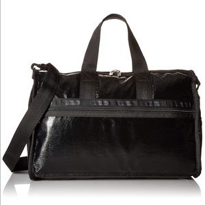 EUC LESPORTSAC MEDIUM WEEKENDER CRINKLE BLACK